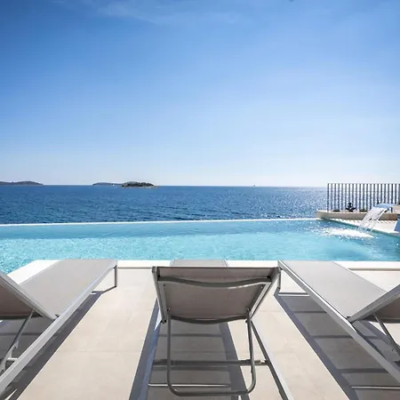 Attractive 5 Bedrooms Precious Amazing Sea Views * Rogoznica (Sibenik-Knin)