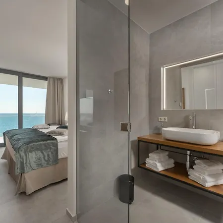 Attractive 5 Bedrooms Precious Amazing Sea Views * Rogoznica (Sibenik-Knin)