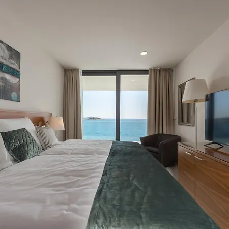 빌라 Attractive 5 Bedrooms Precious Amazing Sea Views 로고즈니차