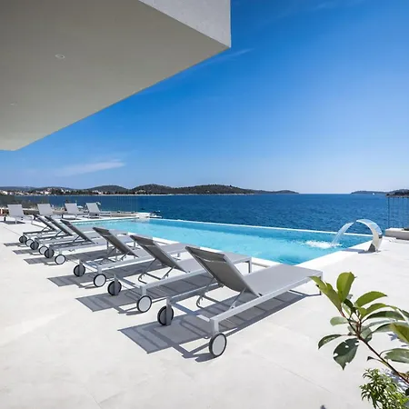 Attractive 5 Bedrooms Precious Amazing Sea Views Villa *