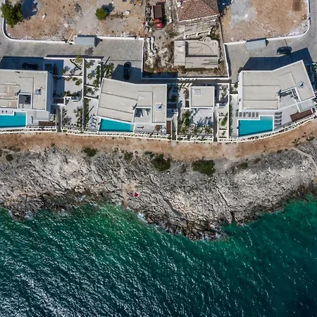 Attractive 5 Bedrooms Precious Amazing Sea Views