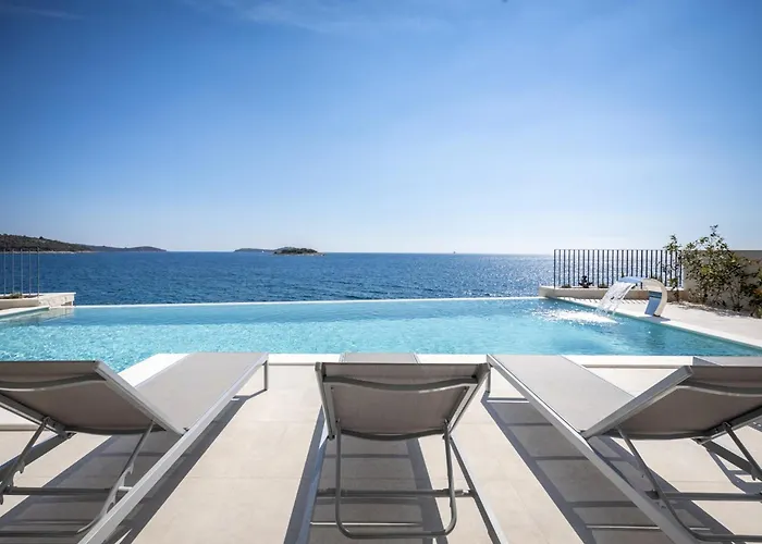 Attractive 5 Bedrooms Precious Amazing Sea Views * Rogoznica (Sibenik-Knin)