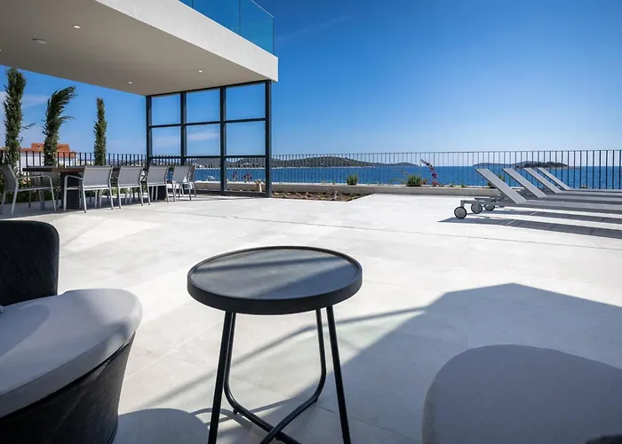 Attractive 5 Bedrooms Precious Amazing Sea Views Villa Rogoznica (Sibenik-Knin)