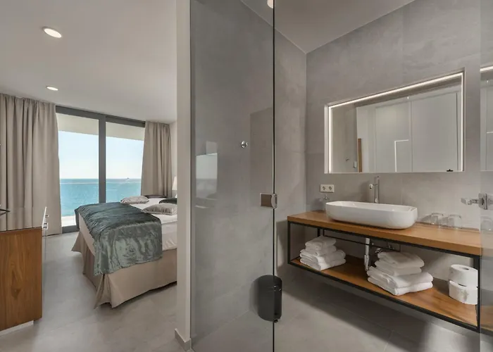 Attractive 5 Bedrooms Precious Amazing Sea Views * Rogoznica (Sibenik-Knin)