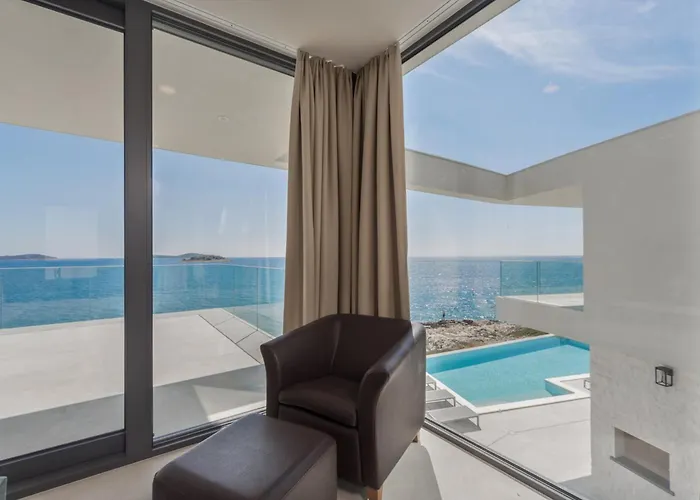 Attractive 5 Bedrooms Precious Amazing Sea Views Villa Rogoznica (Sibenik-Knin)