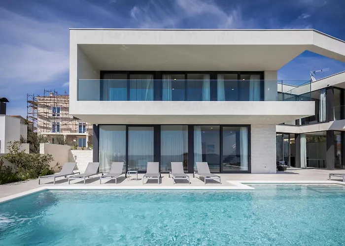 Villa Attractive 5 Bedrooms Precious Amazing Sea Views Rogoznica (Sibenik-Knin)