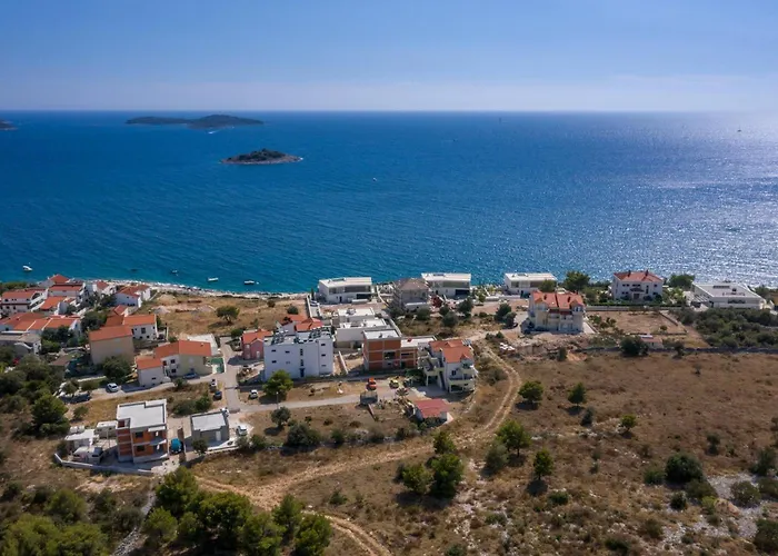 Villa Attractive 5 Bedrooms Precious Amazing Sea Views Rogoznica (Sibenik-Knin)